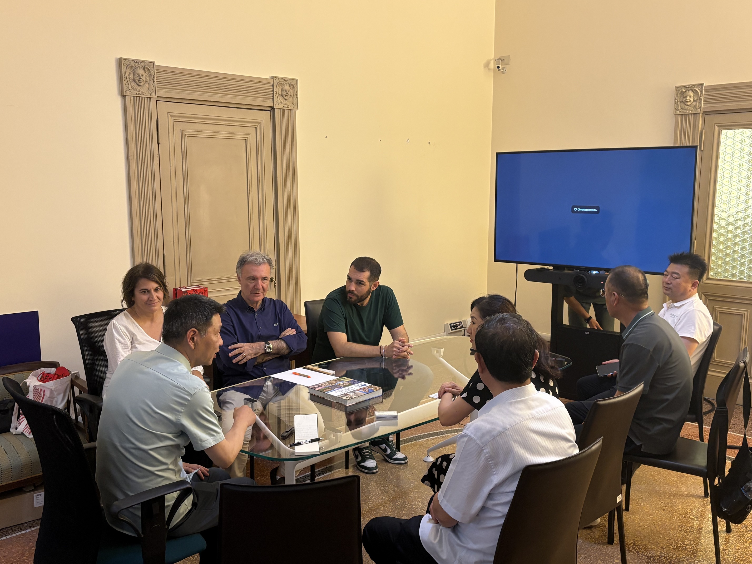 “Leggere i siti UNESCO” tradotto in cinese. La delegazione dello Shanxi al Centro per il libro e la lettura